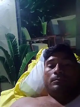 Snapshot of Diogo100 chatting on October 21, 2:45 am Diogo100 online show from October 21, 2:45 am