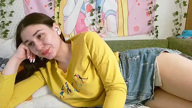 Mila starx online show from March 8, 8:00 am