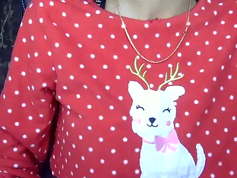 Snapshot of MAAYRA_09 chatting on February 7, 2:50 am MAAYRA 09 online show from February 7, 2:50 am