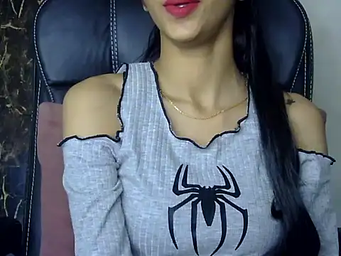 Snapshot of MAAYRA_09 chatting on February 16, 11:49 am MAAYRA 09 online show from February 16, 11:49 am