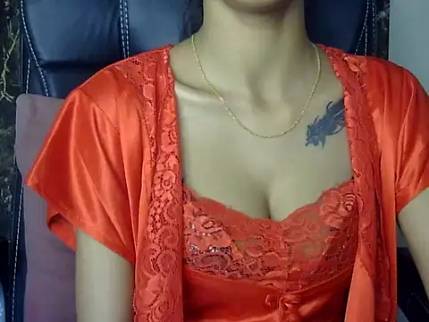 Snapshot of MAAYRA_09 chatting on February 16, 8:11 pm MAAYRA 09 online show from February 16, 8:11 pm