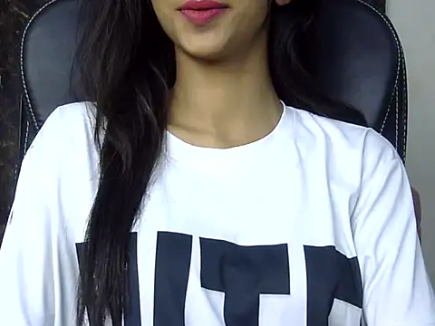 Snapshot of MAAYRA_09 chatting on March 12, 6:22 pm MAAYRA 09 online show from March 12, 6:22 pm