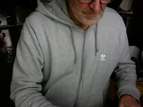 Traumsommer2 online show from December 2, 1:24 pm