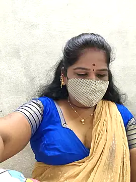 Snapshot of MaaliiiPonuTamil chatting on May 3, 1:55 am MaaliiiPonuTamil online show from May 3, 1:55 am