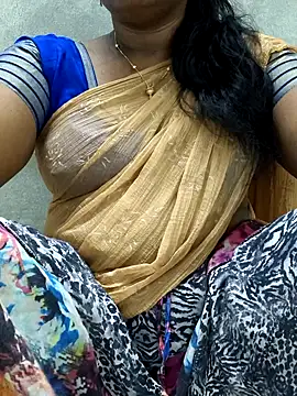 Snapshot of MaaliiiPonuTamil chatting on May 7, 1:33 am MaaliiiPonuTamil online show from May 7, 1:33 am
