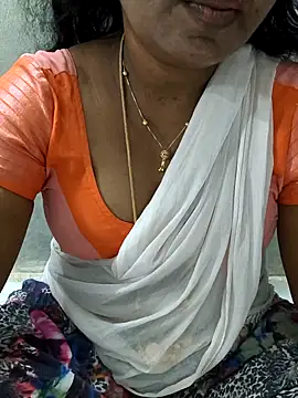 Snapshot of MaaliiiPonuTamil chatting on May 16, 2:19 am MaaliiiPonuTamil online show from May 16, 2:19 am