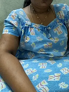 Snapshot of MaaliiiPonuTamil chatting on May 16, 4:17 pm MaaliiiPonuTamil online show from May 16, 4:17 pm
