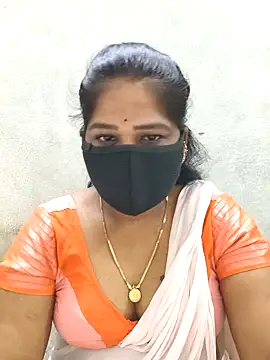 Snapshot of MaaliiiPonuTamil chatting on May 25, 1:55 am MaaliiiPonuTamil online show from May 25, 1:55 am