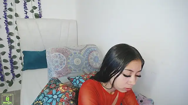 Snapshot of NathaliaSweet_11 chatting on May 9, 3:06 pm NathaliaSweet 11 online show from May 9, 3:06 pm