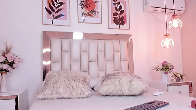 Snapshot of Kim_miller4 chatting on March 19, 7:38 pm Kim miller4 online show from March 19, 7:38 pm