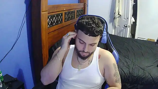 Snapshot of MasterKvn chatting on January 25, 6:01 am MasterKvn online show from January 25, 6:01 am