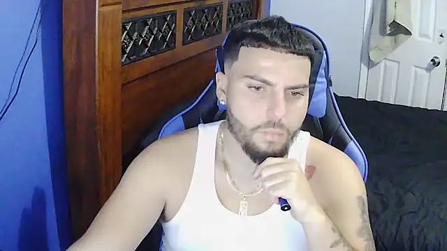 Snapshot of MasterKvn chatting on January 28, 7:53 am MasterKvn online show from January 28, 7:53 am