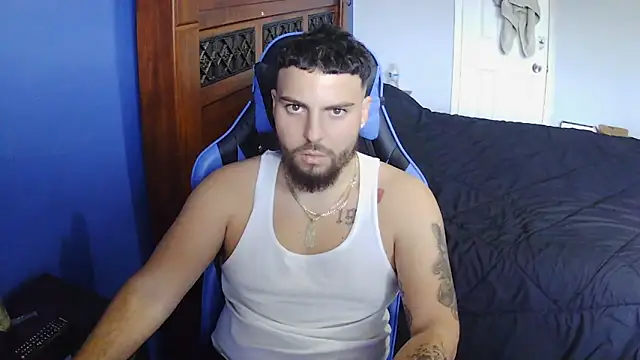 Snapshot of MasterKvn chatting on February 24, 9:20 pm MasterKvn online show from February 24, 9:20 pm