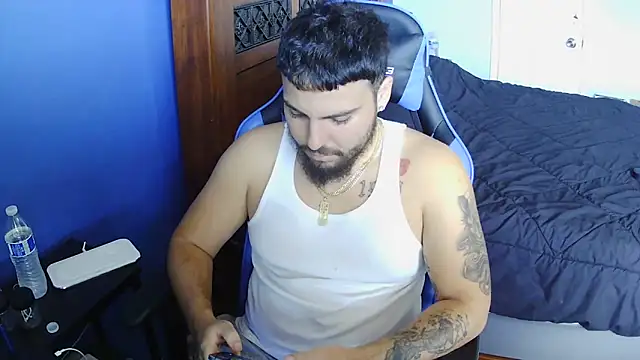 Snapshot of MasterKvn chatting on March 19, 4:13 pm MasterKvn online show from March 19, 4:13 pm