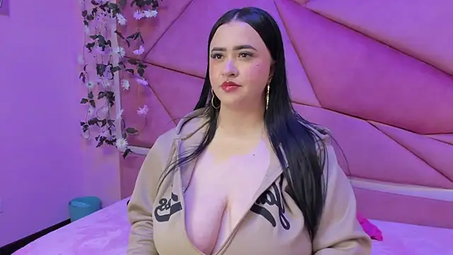 Victoria Rossy online show from October 2, 8:05 pm