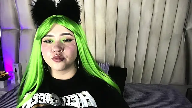 Victoria Rossy online show from June 11, 10:41 pm