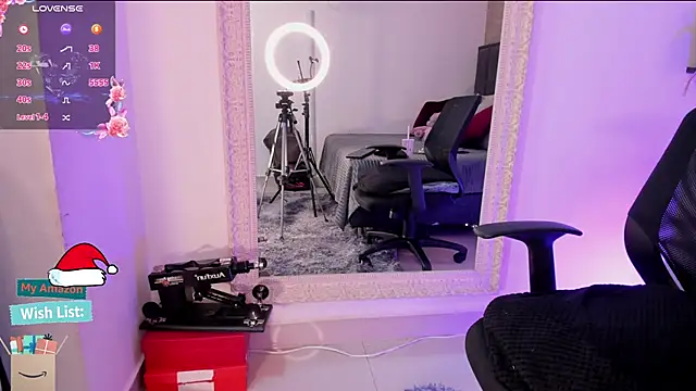 Snapshot of Mariana_c1 chatting on December 18, 3:29 pm Mariana c1 online show from December 18, 3:29 pm