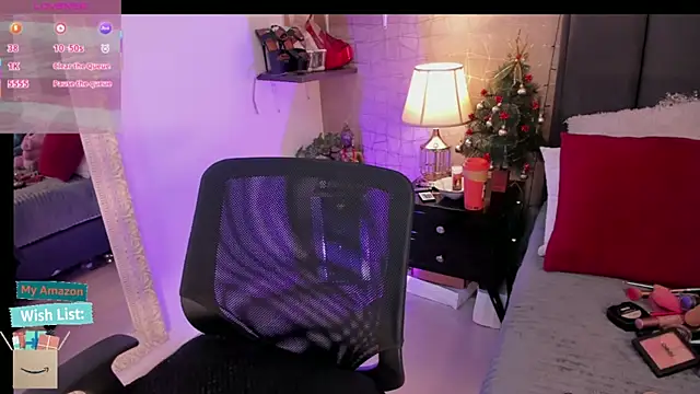 Snapshot of Mariana_c1 chatting on January 6, 2:43 pm Mariana c1 online show from January 6, 2:43 pm