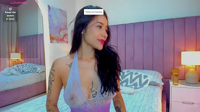 Snapshot of SweetGirl______ chatting on November 4, 11:53 am SweetGirl online show from November 4, 11:53 am