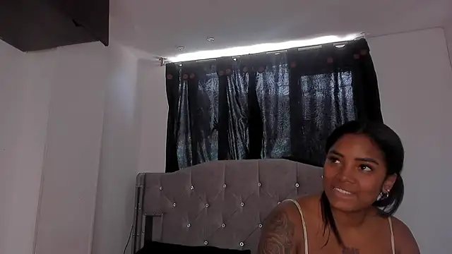 Snapshot of game_with_lesbians_ chatting on February 23, 5:18 pm game with lesbians online show from February 23, 5:18 pm