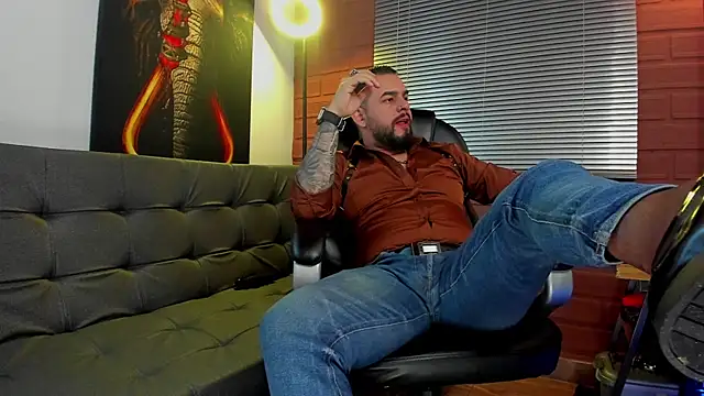 Ethan Castellano online show from January 7, 1:38 am