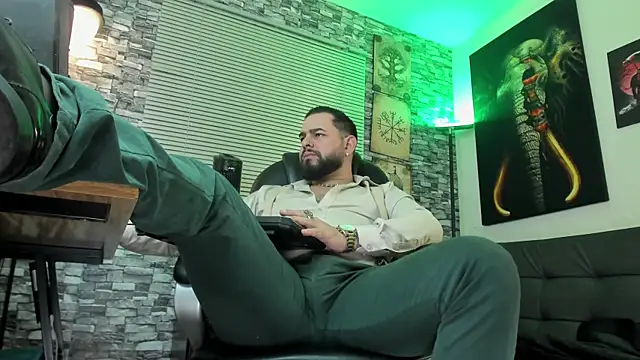 Ethan Castellano online show from August 1, 9:03 pm