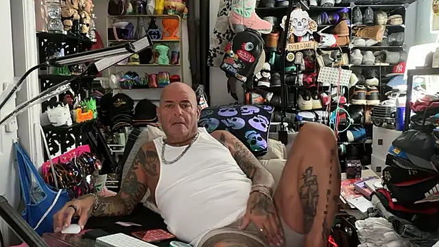 joeytatts66 online show from July 6, 2:19 am