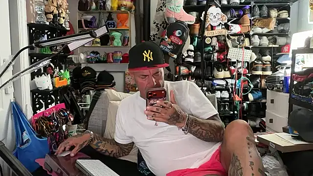 joeytatts66 online show from July 10, 12:48 am