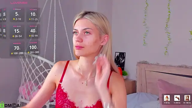 Snapshot of Cherry_Price chatting on August 3, 10:57 pm Cherry Price online show from August 3, 10:57 pm