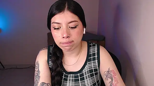 iam emy online show from February 7, 3:43 am