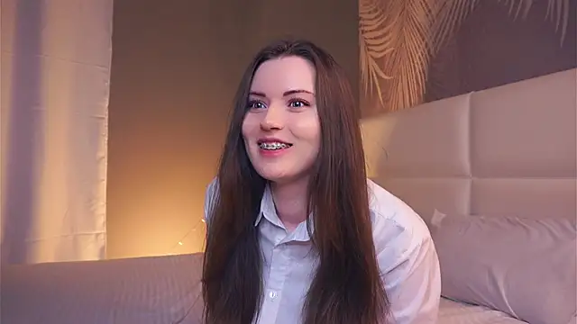 Snapshot of LoraDevon chatting on January 25, 1:10 am LoraDevon online show from January 25, 1:10 am