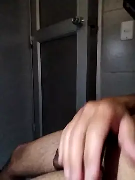 Snapshot of Juan8521 chatting on October 2, 5:47 am Juan8521 online show from October 2, 5:47 am