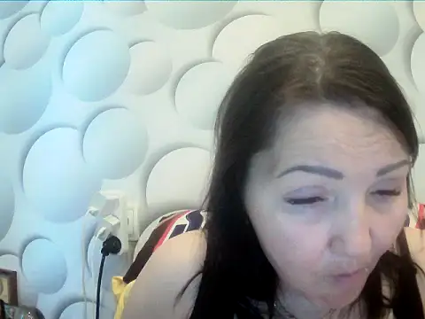 ClaireSunset online show from May 2, 5:18 pm