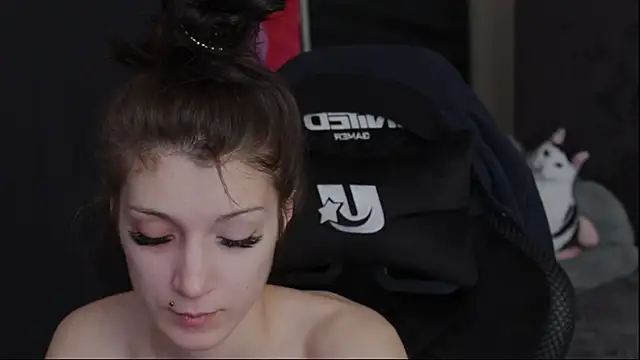 Snapshot of Kathleen_Meow chatting on December 8, 9:13 am Kathleen Meow online show from December 8, 9:13 am