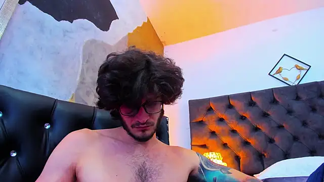 Loggan donnelly online show from December 23, 2:45 am