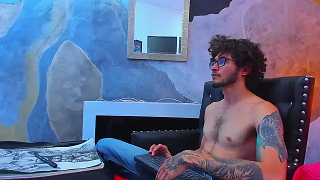 Loggan donnelly online show from December 26, 8:53 pm