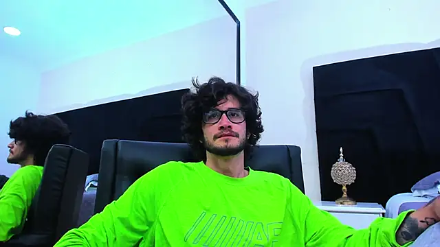 Loggan donnelly online show from January 22, 1:20 am