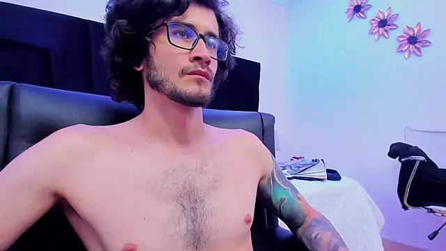 Loggan donnelly online show from January 24, 2:18 am