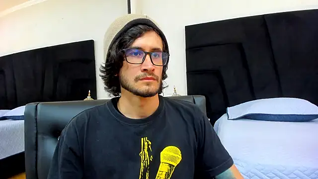 Loggan donnelly online show from February 14, 8:48 pm