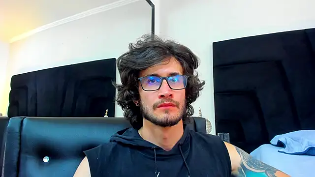 Loggan donnelly online show from February 16, 12:08 am