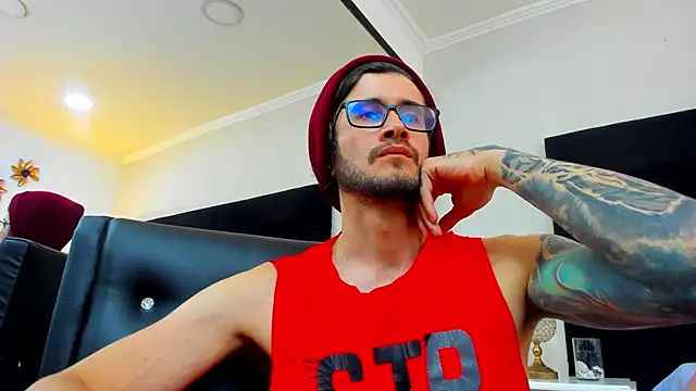 Loggan donnelly online show from February 17, 12:32 am