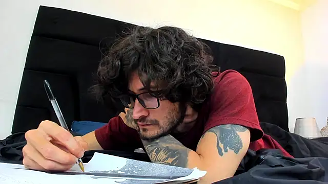 Loggan donnelly online show from February 24, 9:09 pm