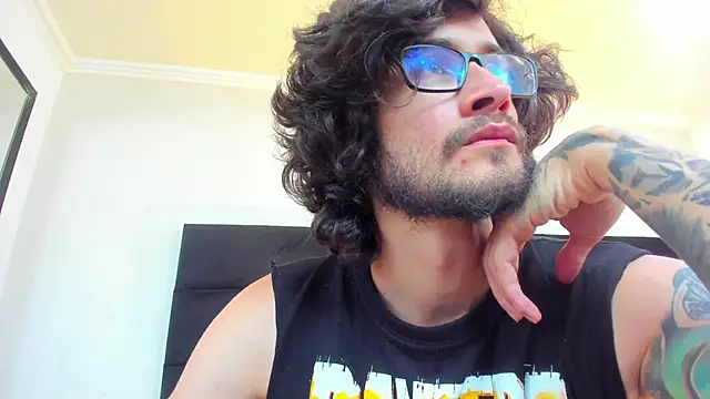 Loggan donnelly online show from March 7, 12:04 am