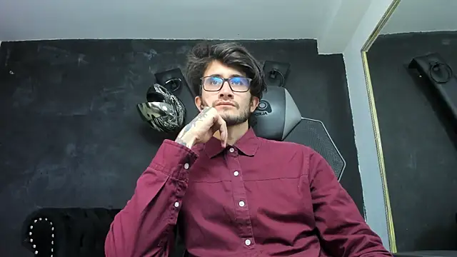 Loggan donnelly online show from September 29, 8:24 pm