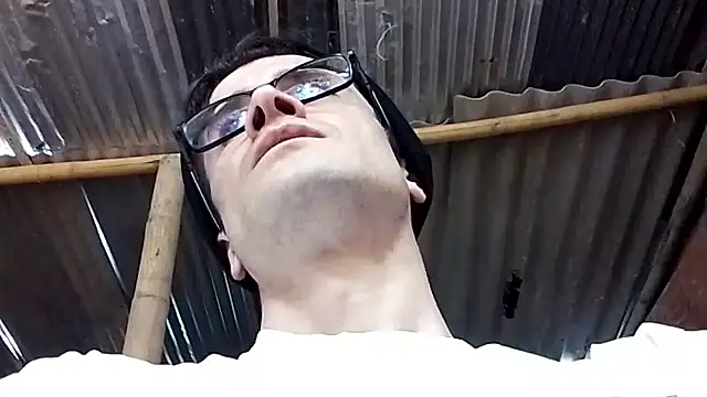 Snapshot of Loggan_donnelly chatting on December 22, 6:49 pm Loggan donnelly online show from December 22, 6:49 pm