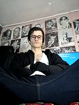 Snapshot of Loggan_donnelly chatting on January 31, 7:11 pm Loggan donnelly online show from January 31, 7:11 pm