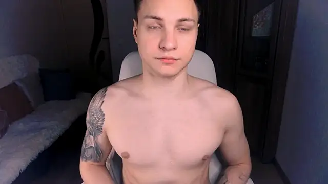 handsome guy01 online show from January 14, 5:08 am