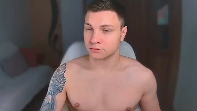 handsome guy01 online show from February 19, 1:40 am