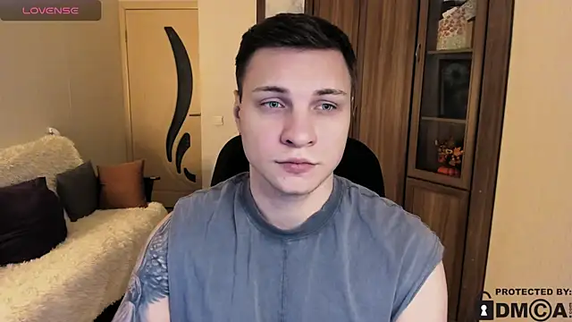 handsome guy01 online show from November 22, 3:16 am