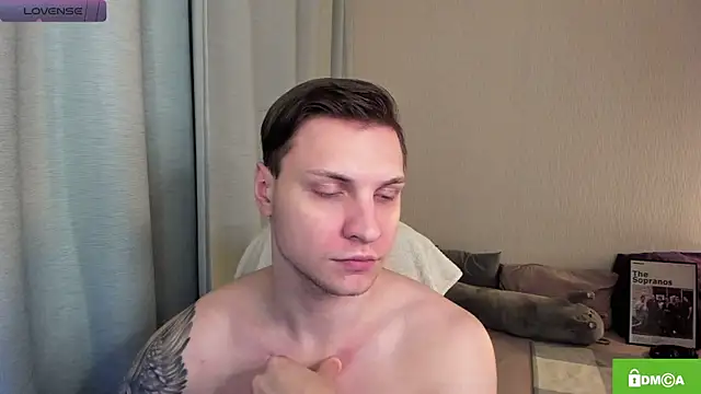 handsome guy01 online show from June 13, 9:57 pm